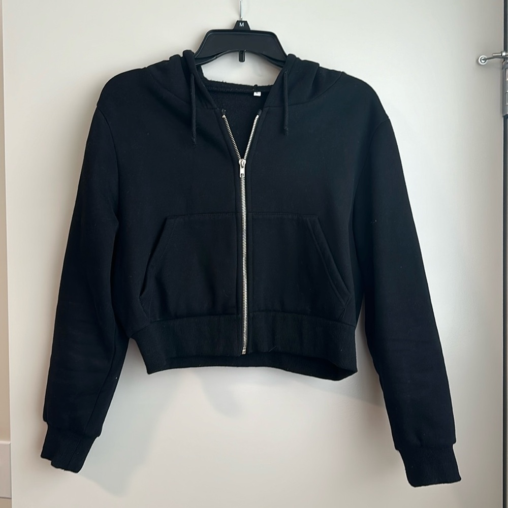black cropped zip up hoodie